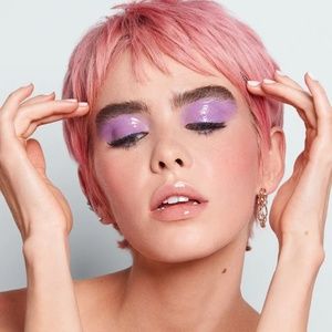 R.E.M Midnight Shadows - Cream Gel Metallic EyeShadow - Quality Time - NWT